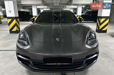 Фастбэк Porsche Panamera 2018 в 
