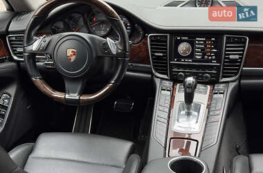 Фастбэк Porsche Panamera 2013 в 