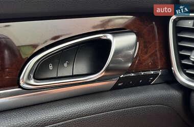 Фастбэк Porsche Panamera 2013 в 