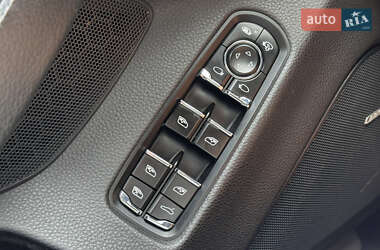 Фастбэк Porsche Panamera 2013 в 