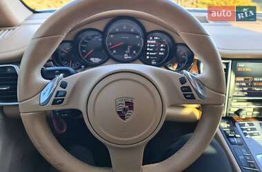 Фастбек Porsche Panamera 2012 в 