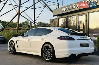 Фастбэк Porsche Panamera 2010 в 