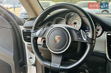 Фастбэк Porsche Panamera 2010 в 