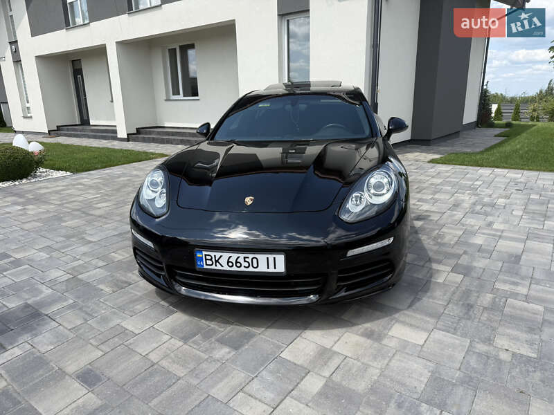 Фастбэк Porsche Panamera 2014 в 