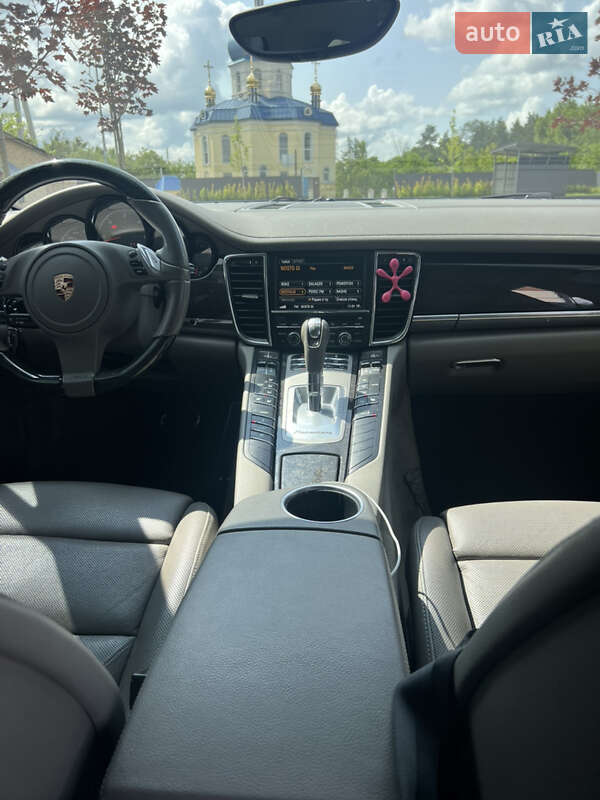 Фастбэк Porsche Panamera 2012 в Киеве фото 10 Фастбэк Porsche Panamera 2012 в Киеве