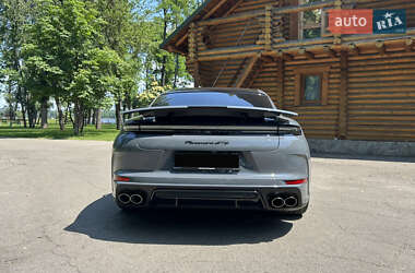 Фастбэк Porsche Panamera 2024 в 