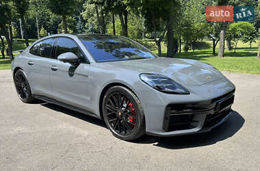 Фастбэк Porsche Panamera 2024 в Киеве