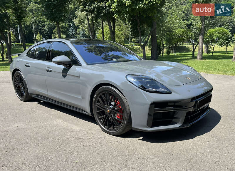 Porsche Panamera 2024
