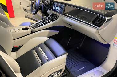 Универсал Porsche Panamera 2018 в 