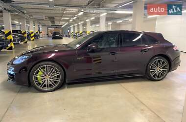 Универсал Porsche Panamera 2018 в 
