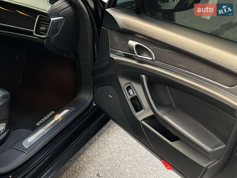 Фастбек Porsche Panamera 2011 в Миколаєві