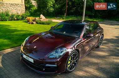 Универсал Porsche Panamera 2018 в 