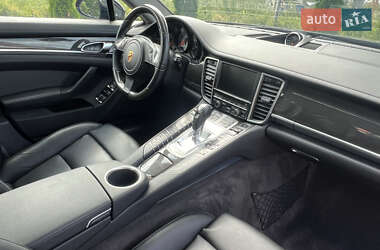 Фастбэк Porsche Panamera 2016 в 