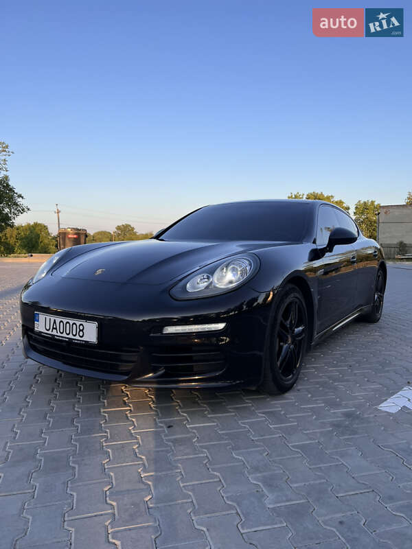 Фастбэк Porsche Panamera 2013 в Виннице фото 2 Фастбэк Porsche Panamera 2013 в Виннице
