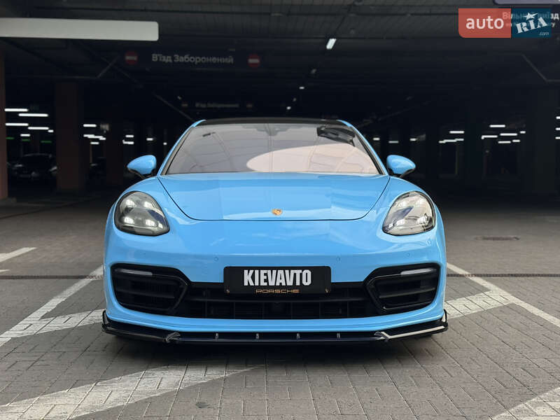 Фастбэк Porsche Panamera 2016 в Киеве