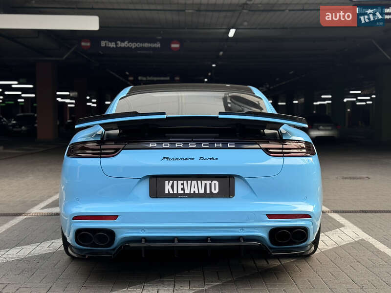 Фастбэк Porsche Panamera 2016 в Киеве