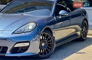 Фастбэк Porsche Panamera 2012 в Одессе