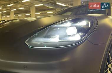 Фастбэк Porsche Panamera 2023 в 