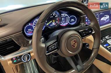 Фастбэк Porsche Panamera 2023 в 