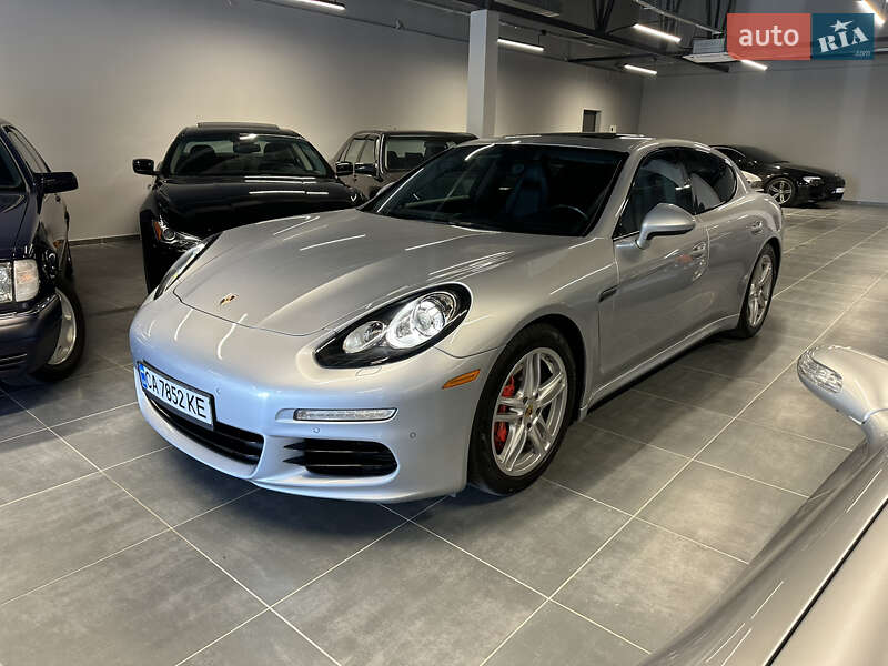 Фастбэк Porsche Panamera 2014 в Умани фото 10 Фастбэк Porsche Panamera 2014 в Умани