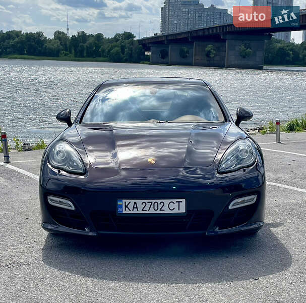 Фастбэк Porsche Panamera 2012 в Киеве