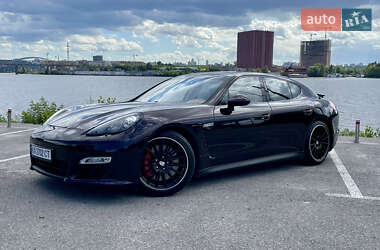 Фастбэк Porsche Panamera 2012 в 