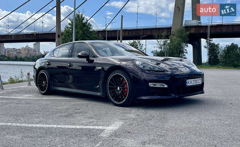 Фастбэк Porsche Panamera 2012 в Киеве