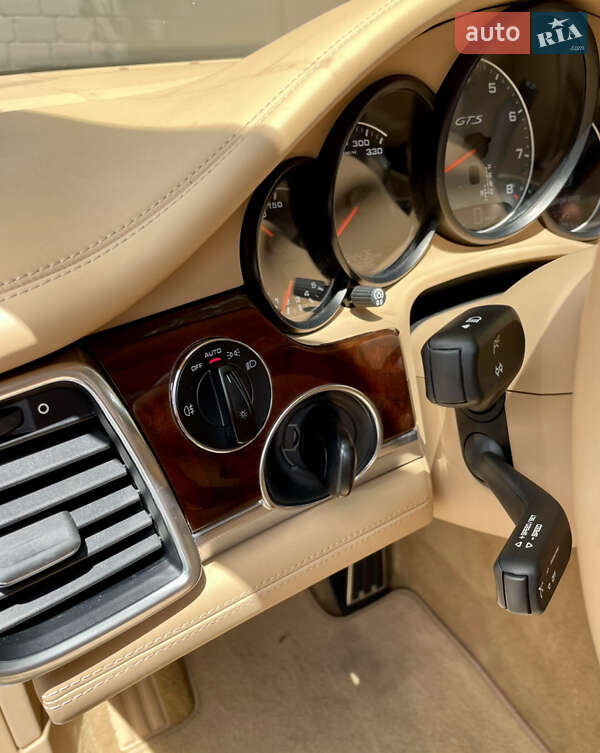 Фастбэк Porsche Panamera 2012 в Киеве