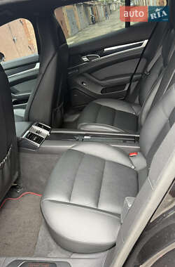 Фастбэк Porsche Panamera 2011 в 