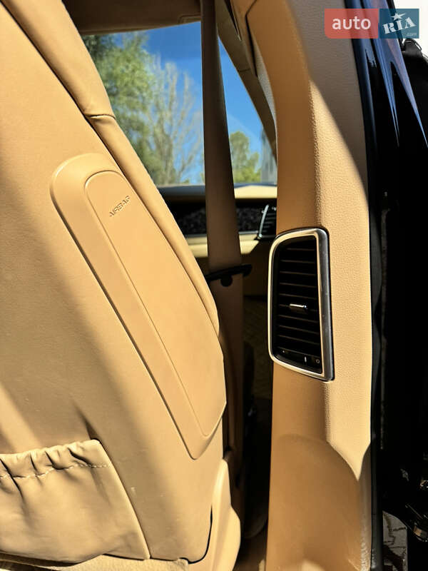 Фастбек Porsche Panamera 2010 в Хмельницькому
