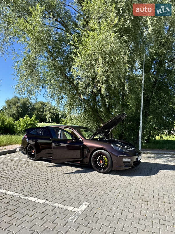 Фастбек Porsche Panamera 2010 в Хмельницькому