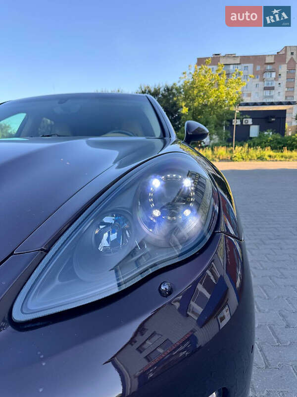 Фастбек Porsche Panamera 2010 в Хмельницькому