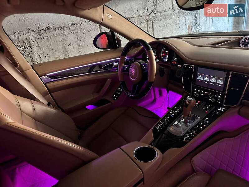 Фастбек Porsche Panamera 2010 в Хмельницькому