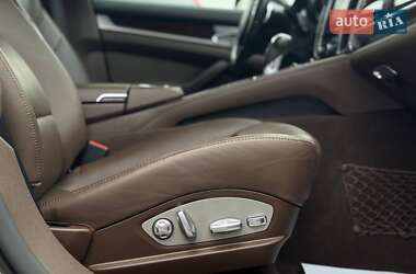 Фастбэк Porsche Panamera 2016 в 