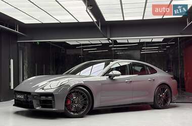 Фастбэк Porsche Panamera 2025 в 