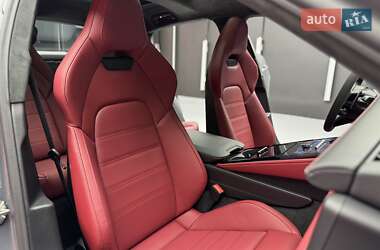 Фастбэк Porsche Panamera 2025 в 