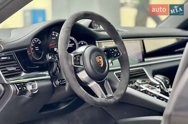 Фастбэк Porsche Panamera 2018 в 