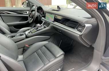 Фастбэк Porsche Panamera 2018 в 