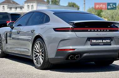 Фастбэк Porsche Panamera 2024 в 