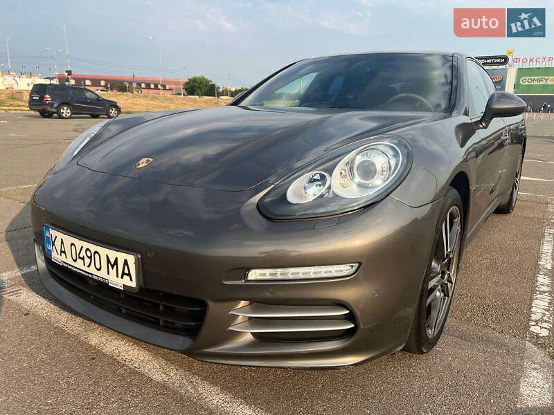 Porsche Panamera 2013