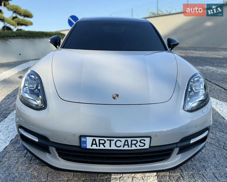 Фастбэк Porsche Panamera 2017 в Одессе