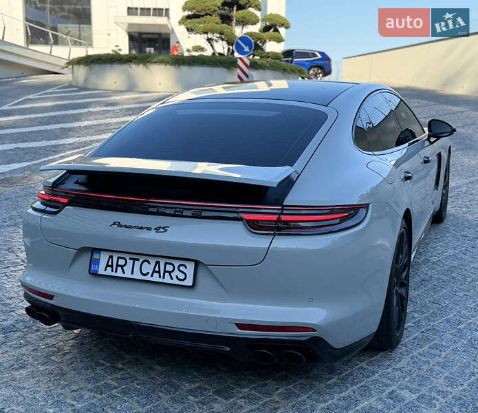 Фастбэк Porsche Panamera 2017 в Одессе