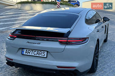 Фастбэк Porsche Panamera 2017 в 