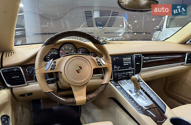 Фастбэк Porsche Panamera 2013 в 