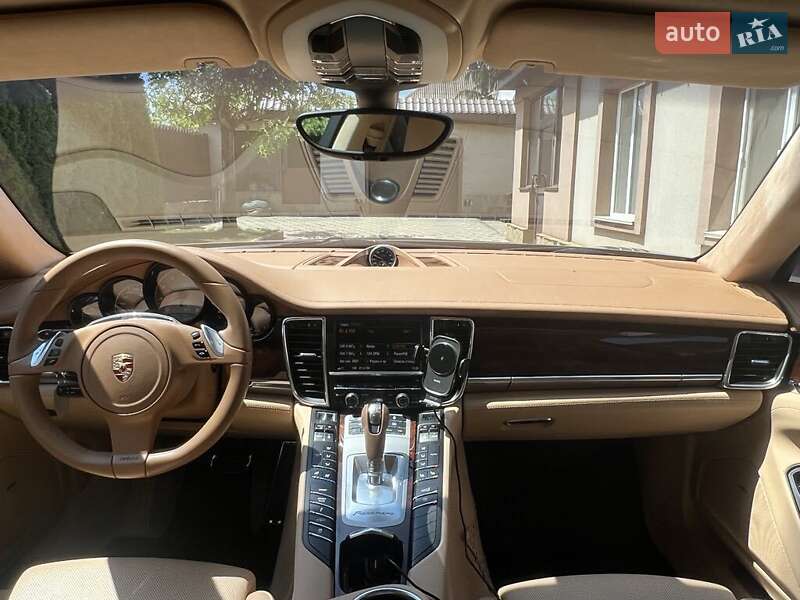 Фастбэк Porsche Panamera 2012 в Кривом Роге фото 8 Фастбэк Porsche Panamera 2012 в Кривом Роге