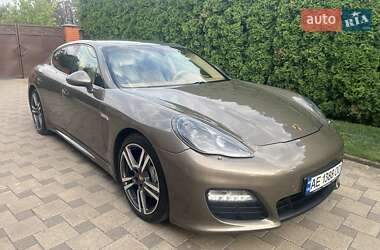 Фастбек Porsche Panamera 2012 в Кривому Розі