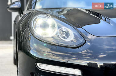 Фастбэк Porsche Panamera 2013 в 