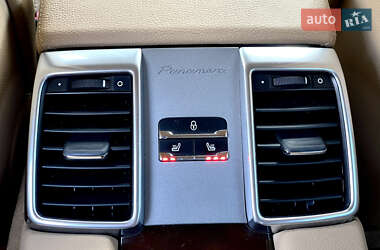 Фастбэк Porsche Panamera 2013 в 