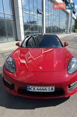 Фастбэк Porsche Panamera 2013 в 