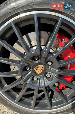 Фастбэк Porsche Panamera 2013 в 